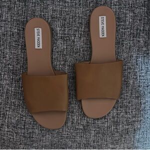 Steve Madden Smooth Leather Sandals in 10M